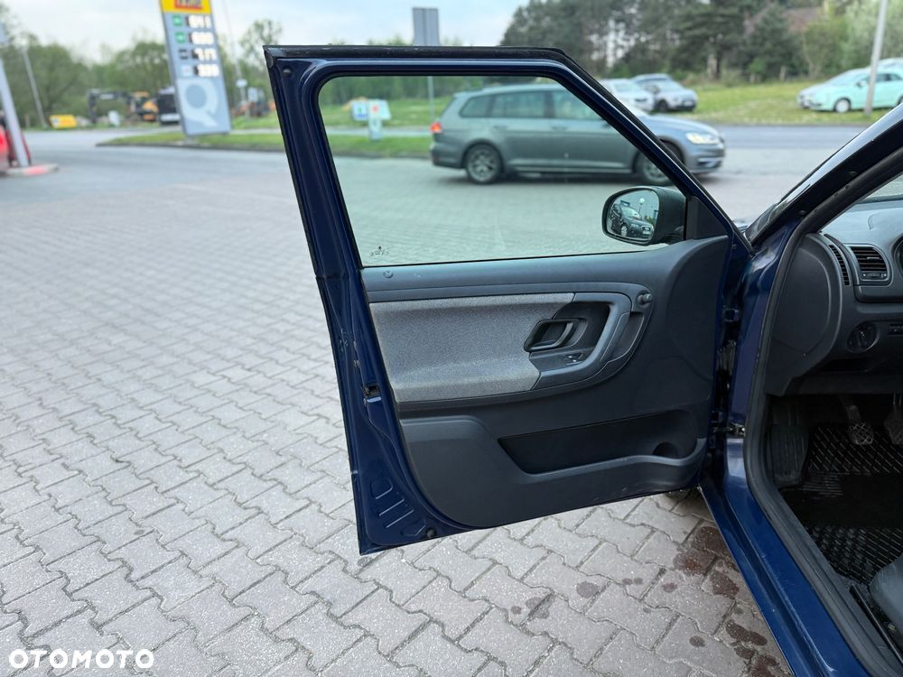 Skoda Fabia 1.2 HTP FAMILY - 12