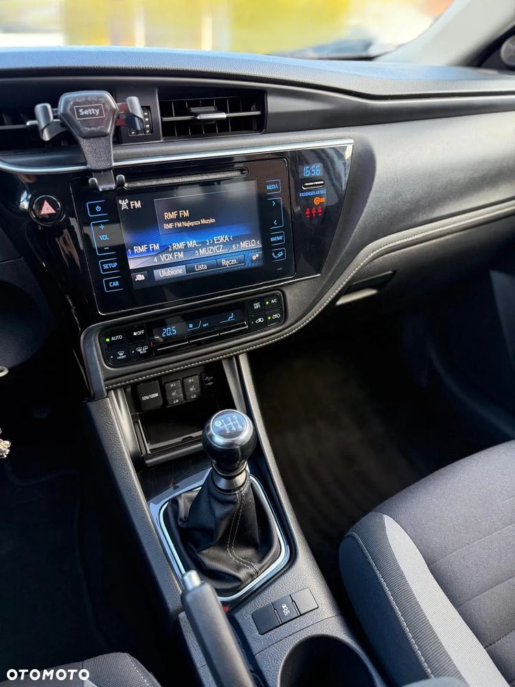 Toyota Auris 1.6 Comfort - 10