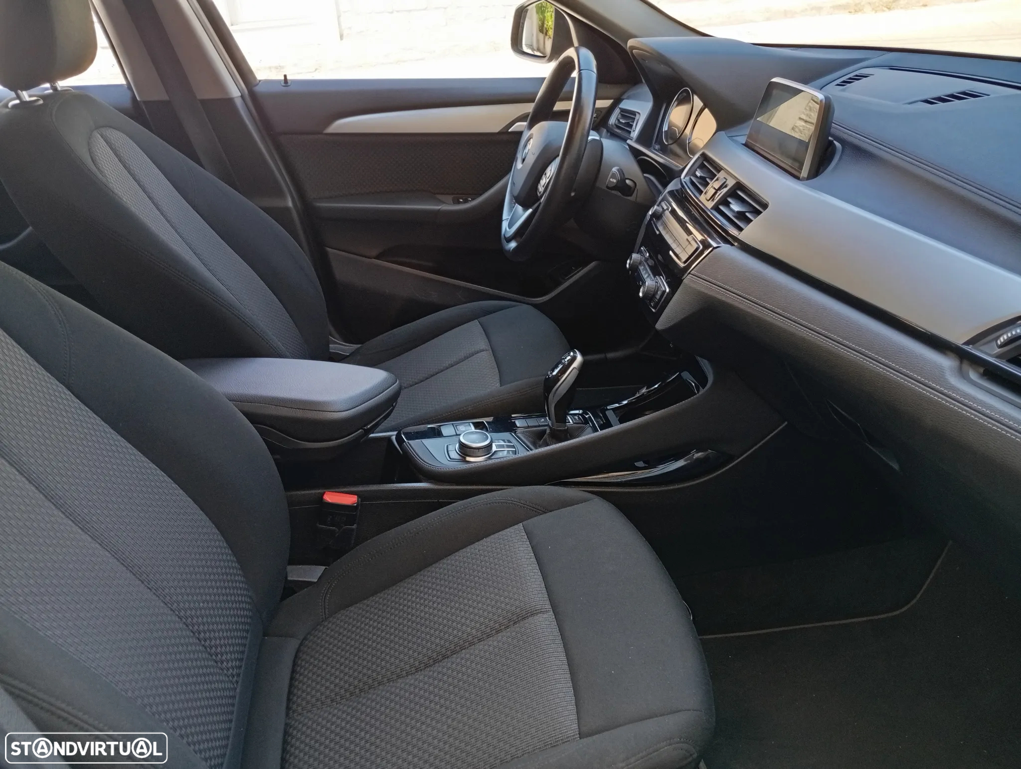 BMW X2 18 d sDrive Auto Advantage - 9