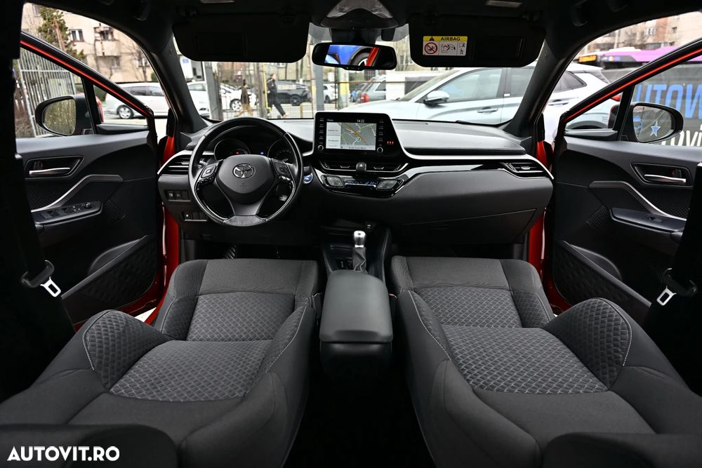 Toyota C-HR Flow - 17