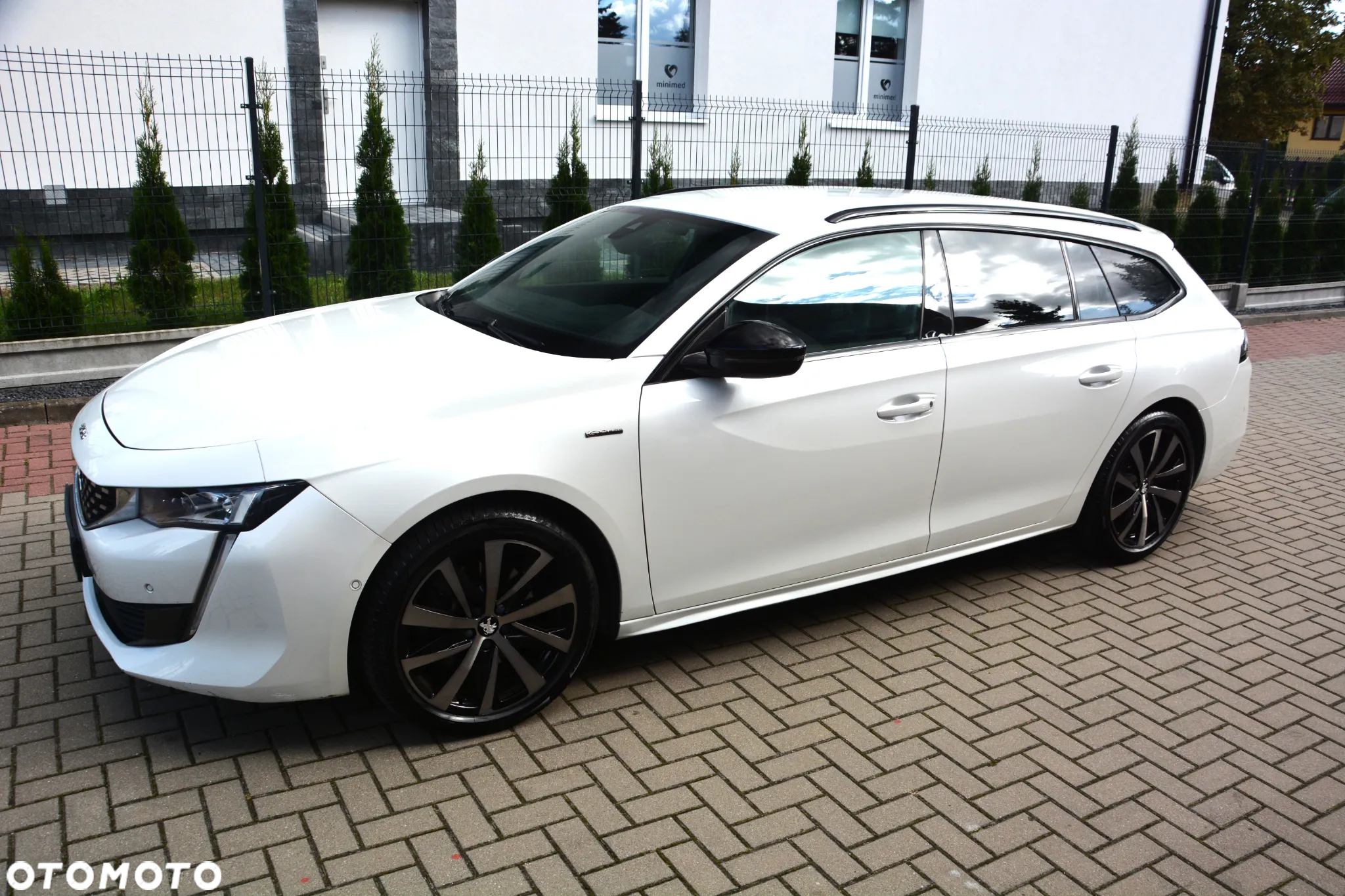 Peugeot 508 SW BlueHDi 180 EAT8 GT - 4