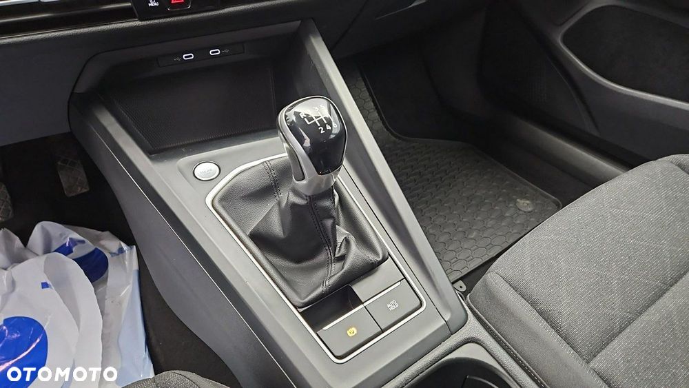 Volkswagen Golf - 18