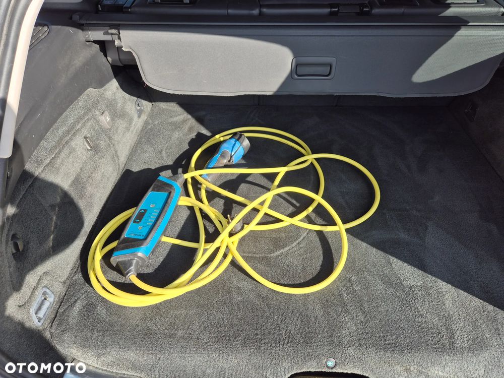 Volvo V60 D6 AWD Plug-in Hybrid Summum - 16