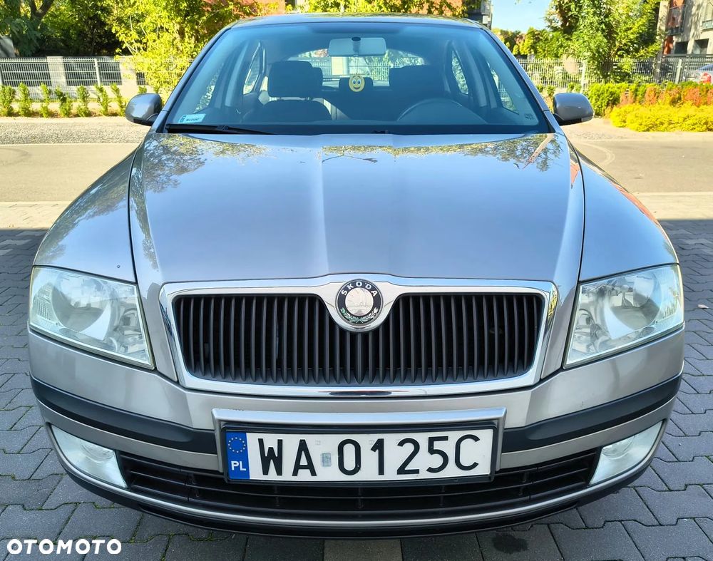Skoda Octavia 1.6 FSI Ambiente - 15