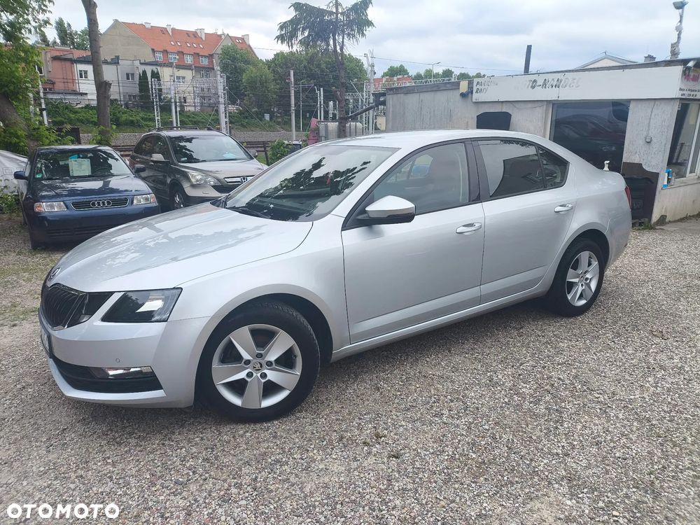 Skoda Octavia 1.6 TDI Ambition DSG