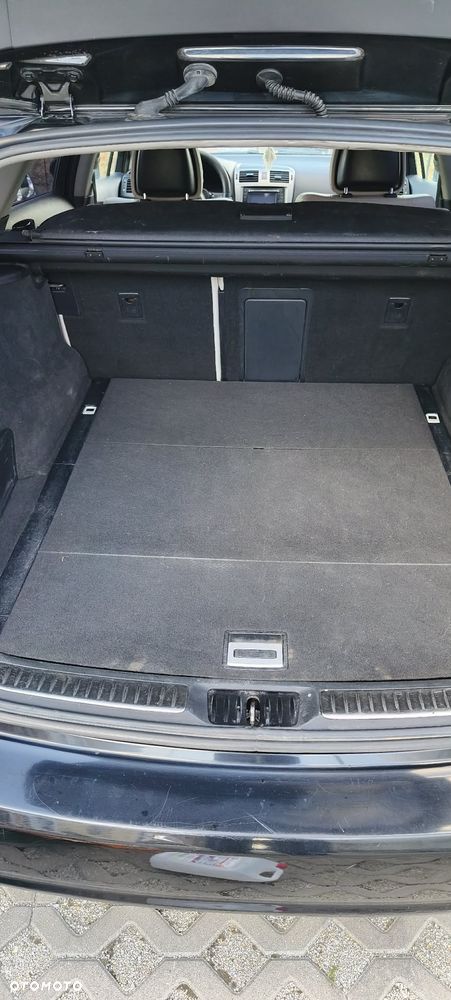 Toyota Avensis 2.0 D-4D 2010 - 17