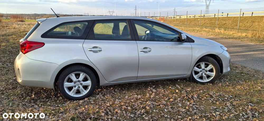 Toyota Auris 1.4 D-4D Comfort - 3