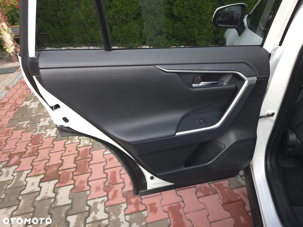 Toyota RAV4 2.0 Comfort 4x4 - 32