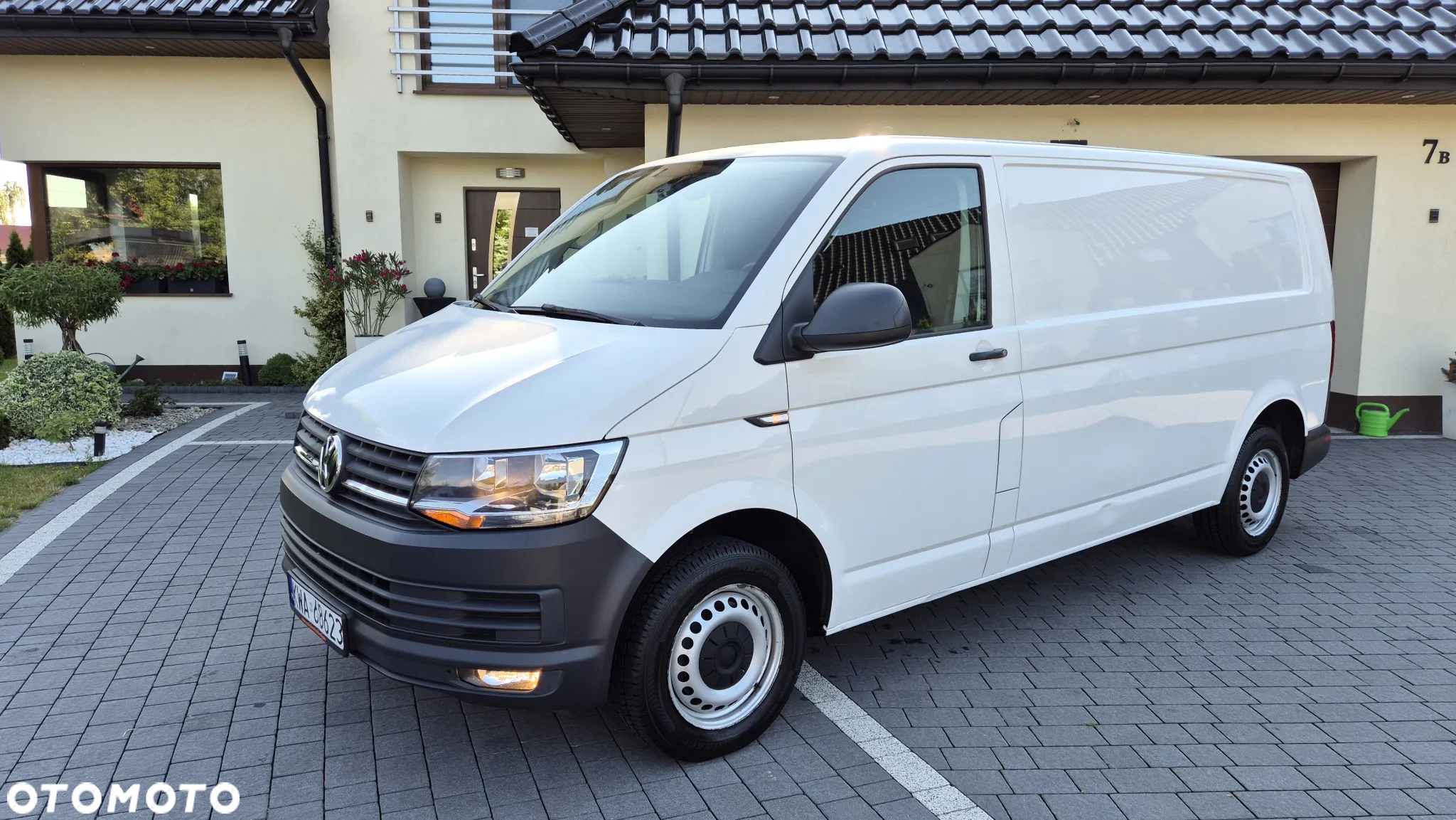 Volkswagen Transporter T6 TDI L2H1 Plus Trendline - 6