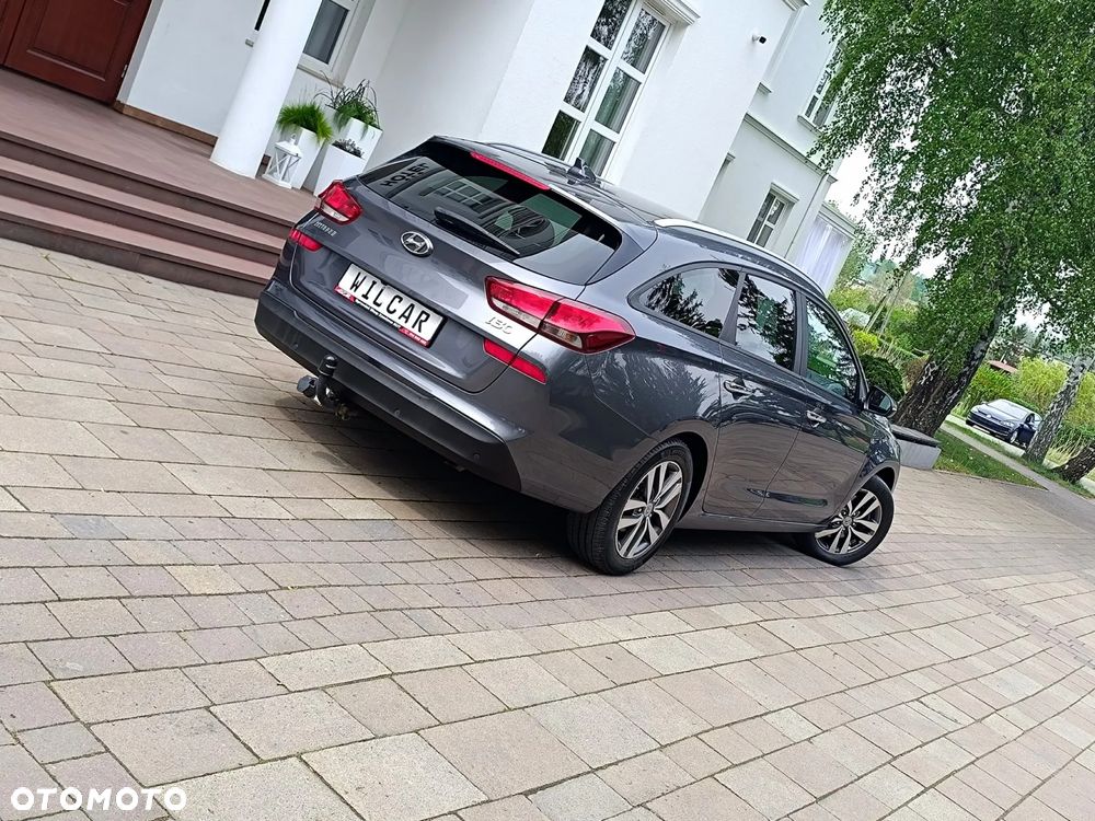 Hyundai i30 blue Kombi 1.6 CRDi Style - 40