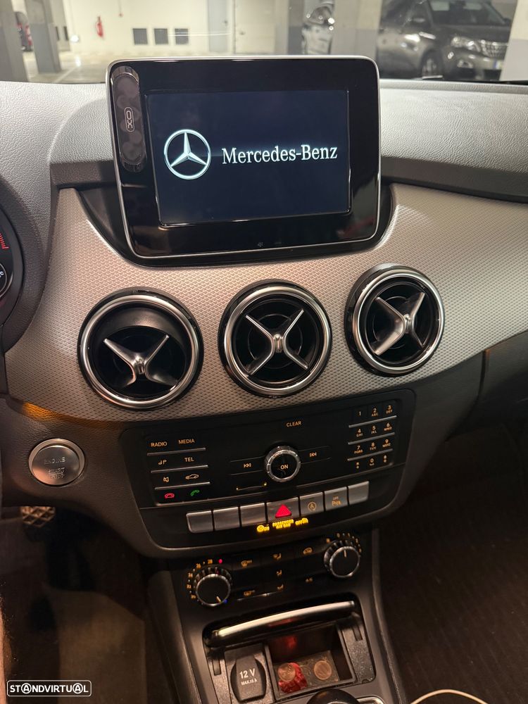 Mercedes-Benz B 180 - 9