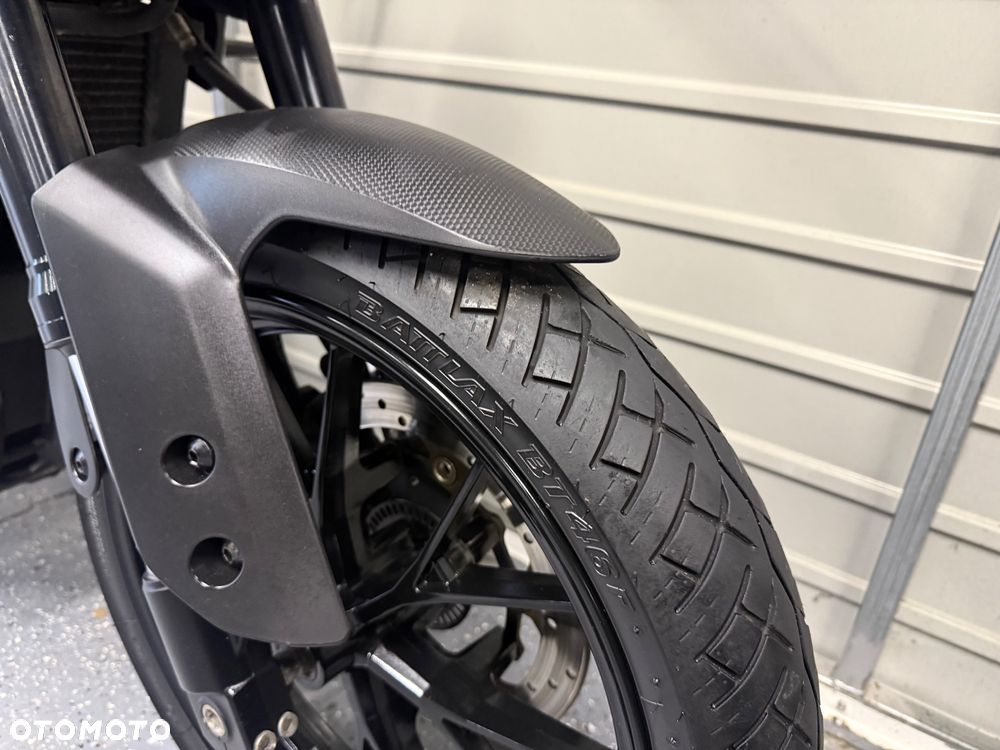 Yamaha MT - 8