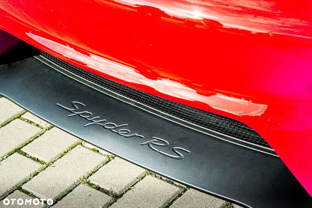 Porsche 718 Spyder - 11