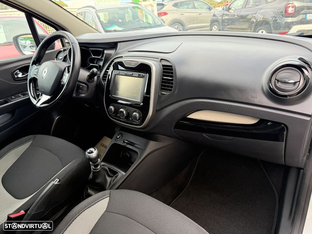 Renault Captur 1.5 dCi Exclusive - 24