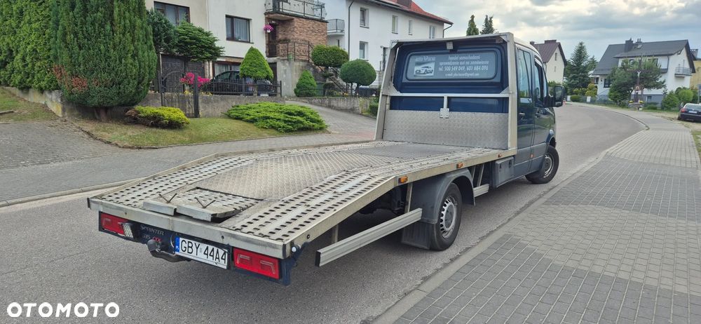 Mercedes-Benz Sprinter - 4