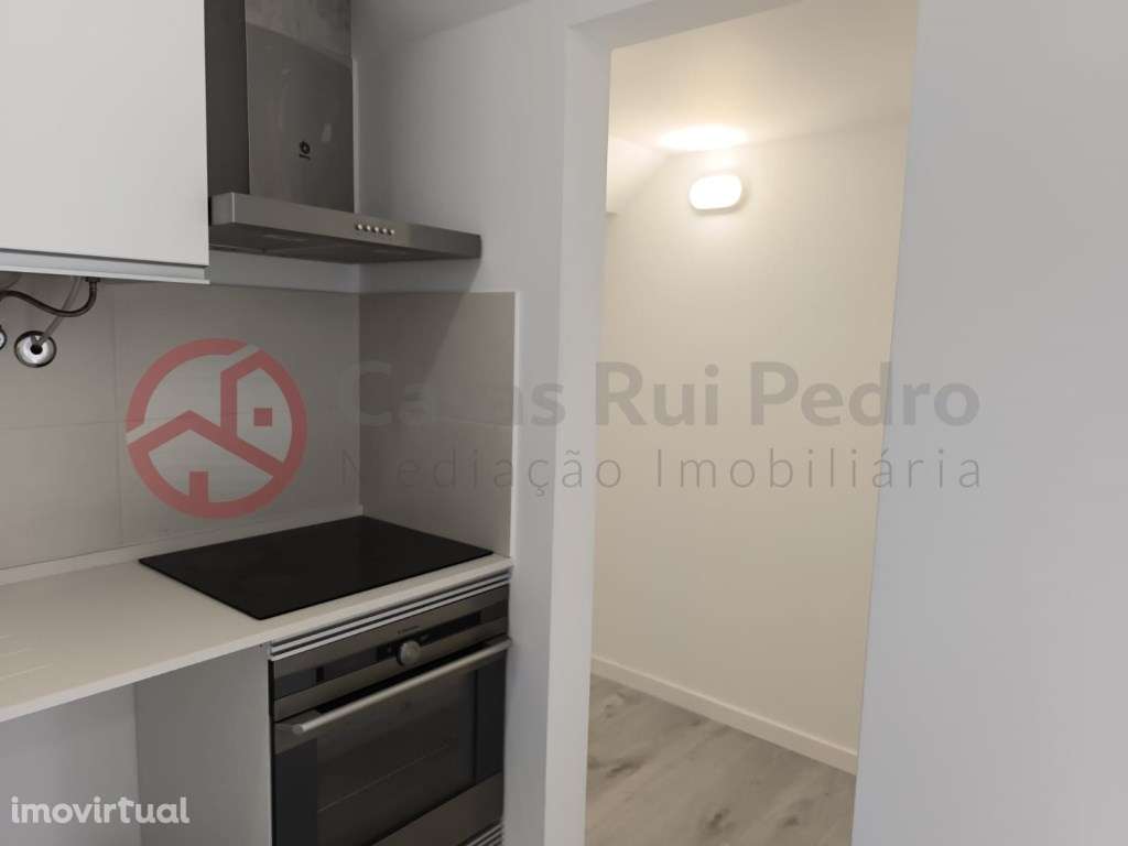 Apartamento Duplex T3 com logradouro e Parqueamento, Alhos Vedros - Grande imagem: 5/35