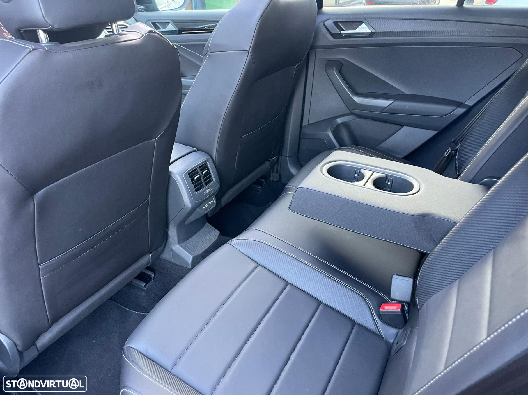 VW T-Roc 1.5 TSI R-Line DSG - 13