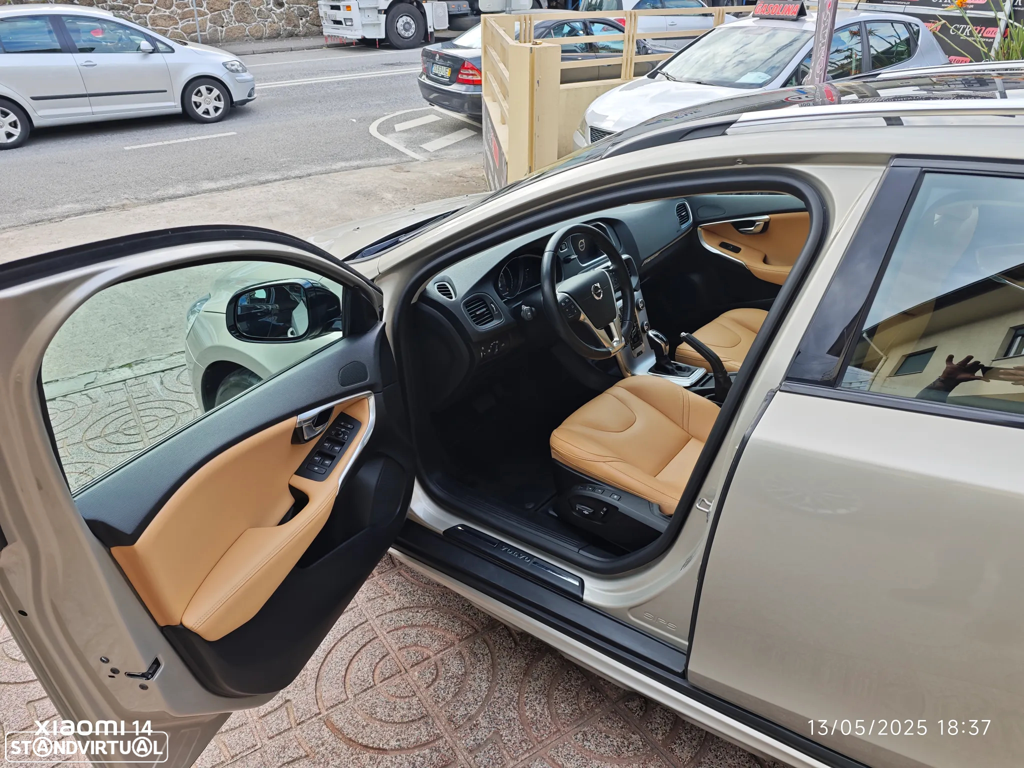 Volvo V40 Cross Country 1.5 T3 Summum Geartronic - 17