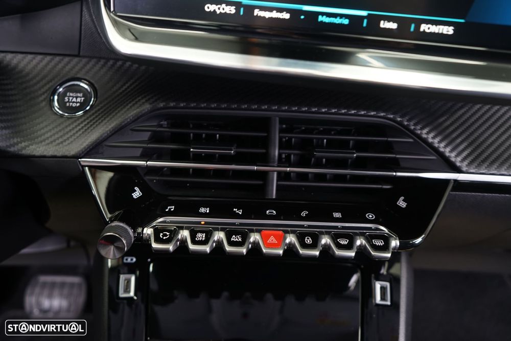 Peugeot e-2008 50 kWh Allure - 34