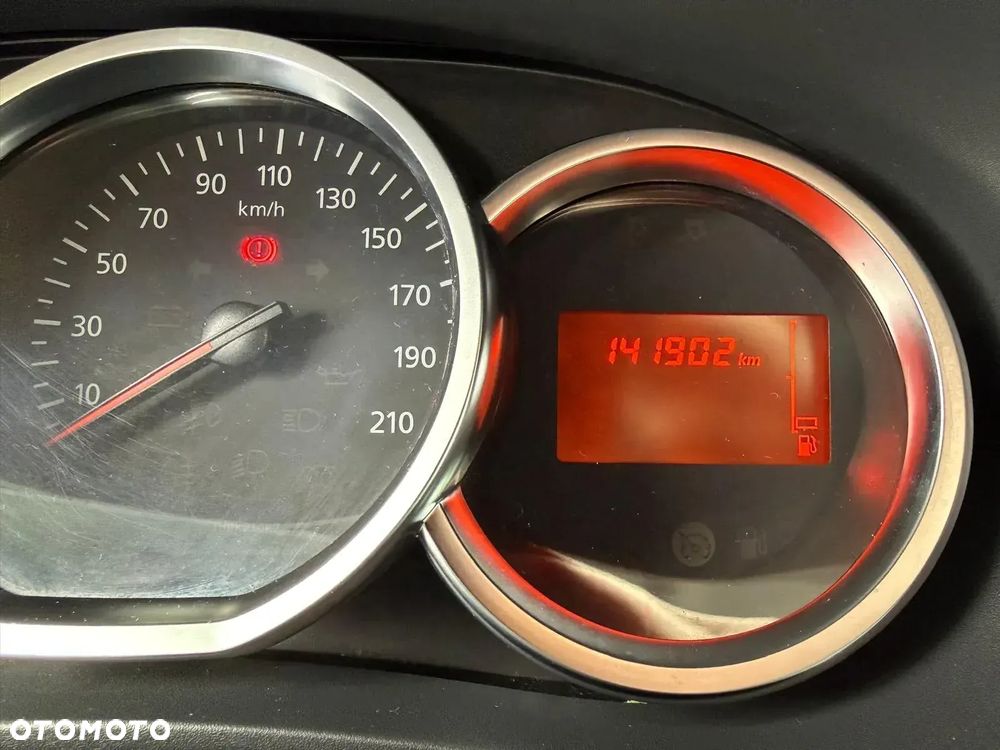 Dacia Lodgy dCi 110 Stepway Celebration - 24