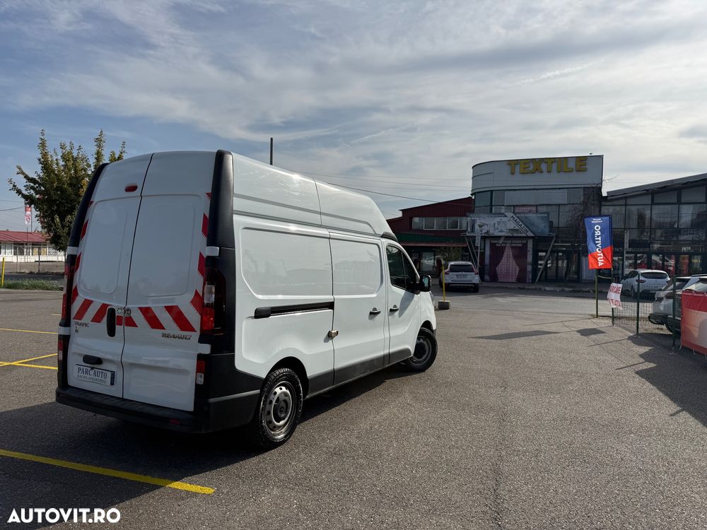Renault Trafic 2.0 Blue dCi 150 Furgon Cabina Dubla L2H1 - 6