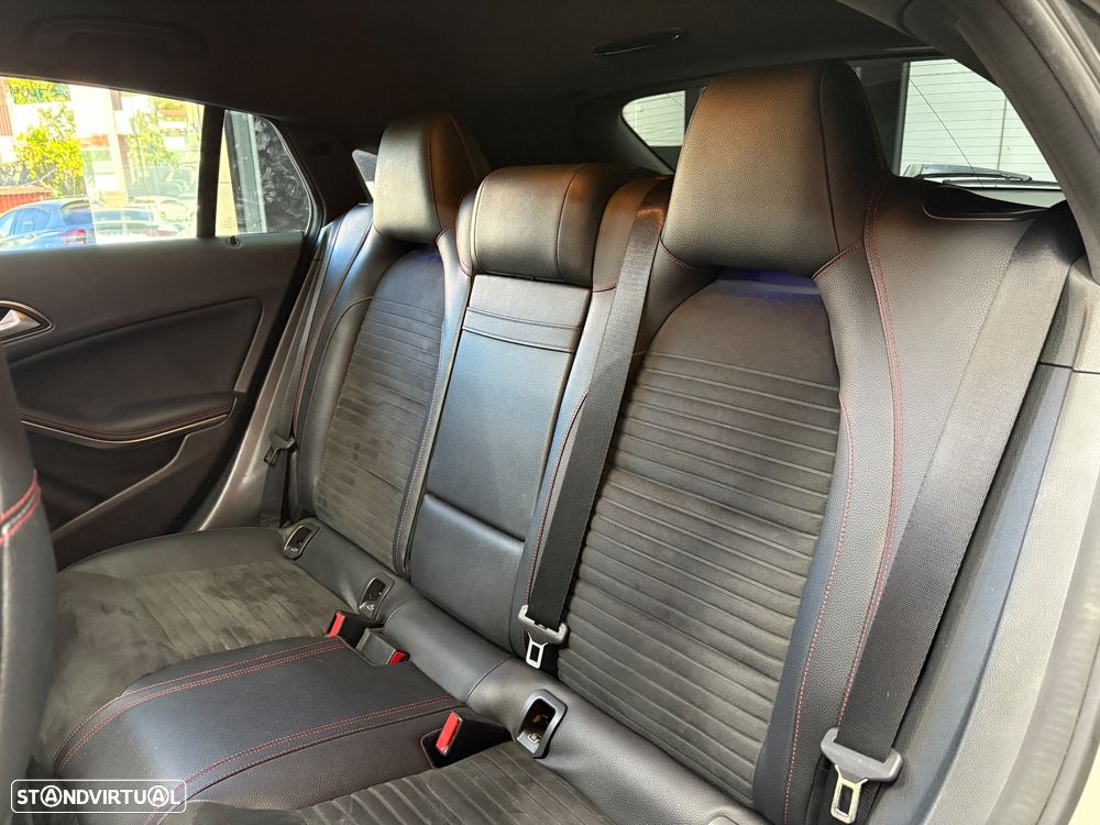 Mercedes-Benz CLA 220 d Shooting Brake AMG Line Aut. - 39
