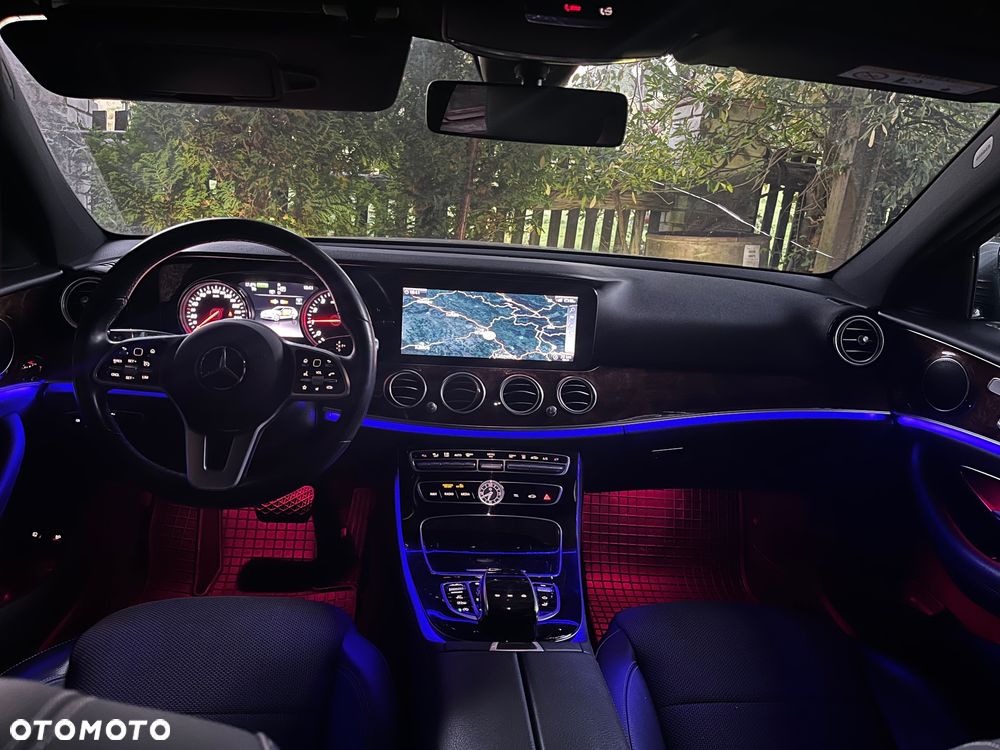 Mercedes-Benz Klasa E 200 Avantgarde - 9