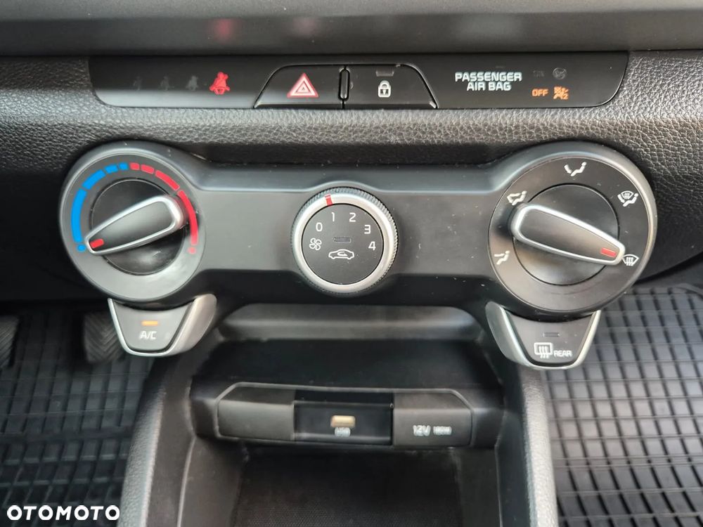 Kia Rio 1.2 M - 29