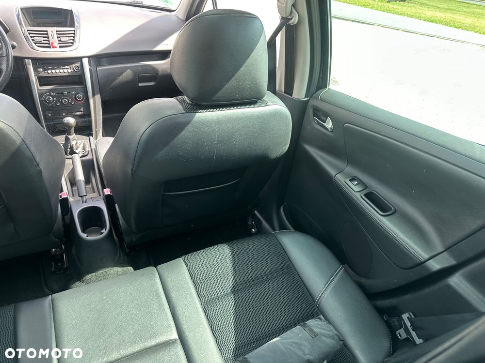Peugeot 207 1.6 Premium - 19