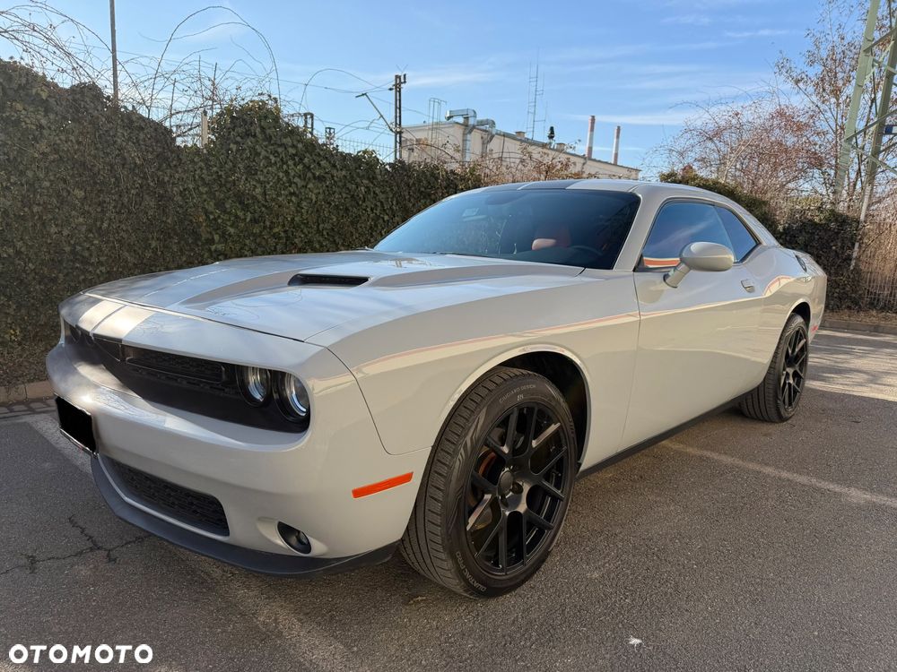 Dodge Challenger 3.6 SXT Plus - 2