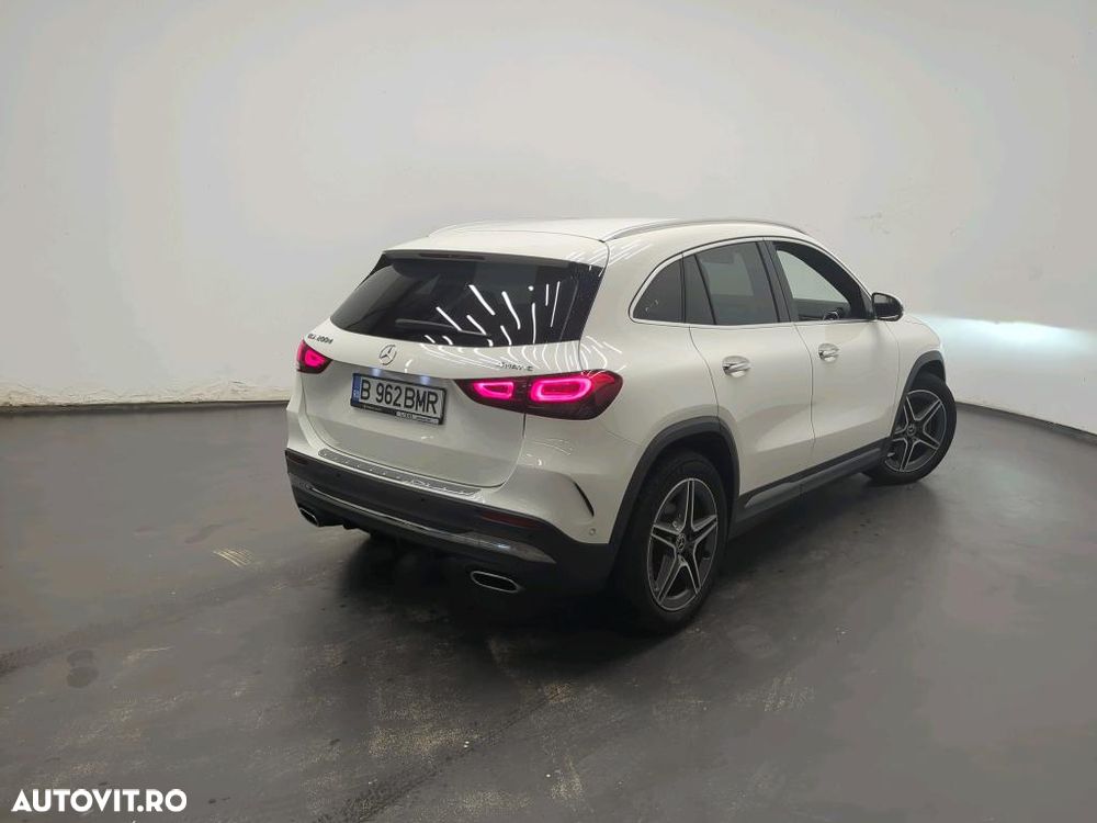 Mercedes-Benz GLA 200 d 4MATIC Aut. - 2