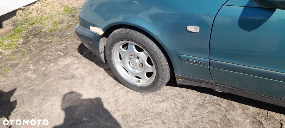 ZDERZAK TYLNY MERCEDES CLK W208 - 5