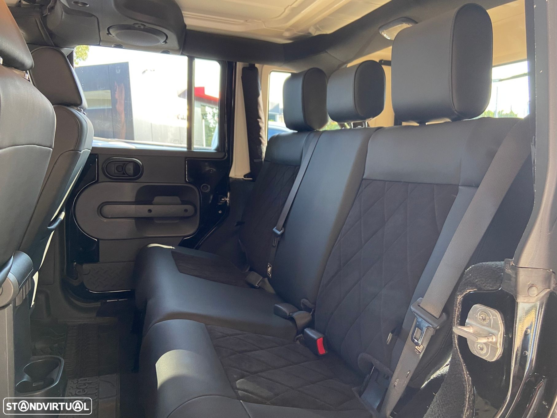 Jeep Wrangler Unlimited 2.8 CRD ATX Sahara - 17