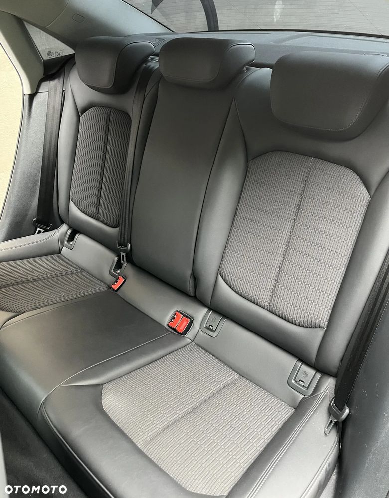 Audi A3 Limousine 2.0 TDI clean diesel Ambiente - 9