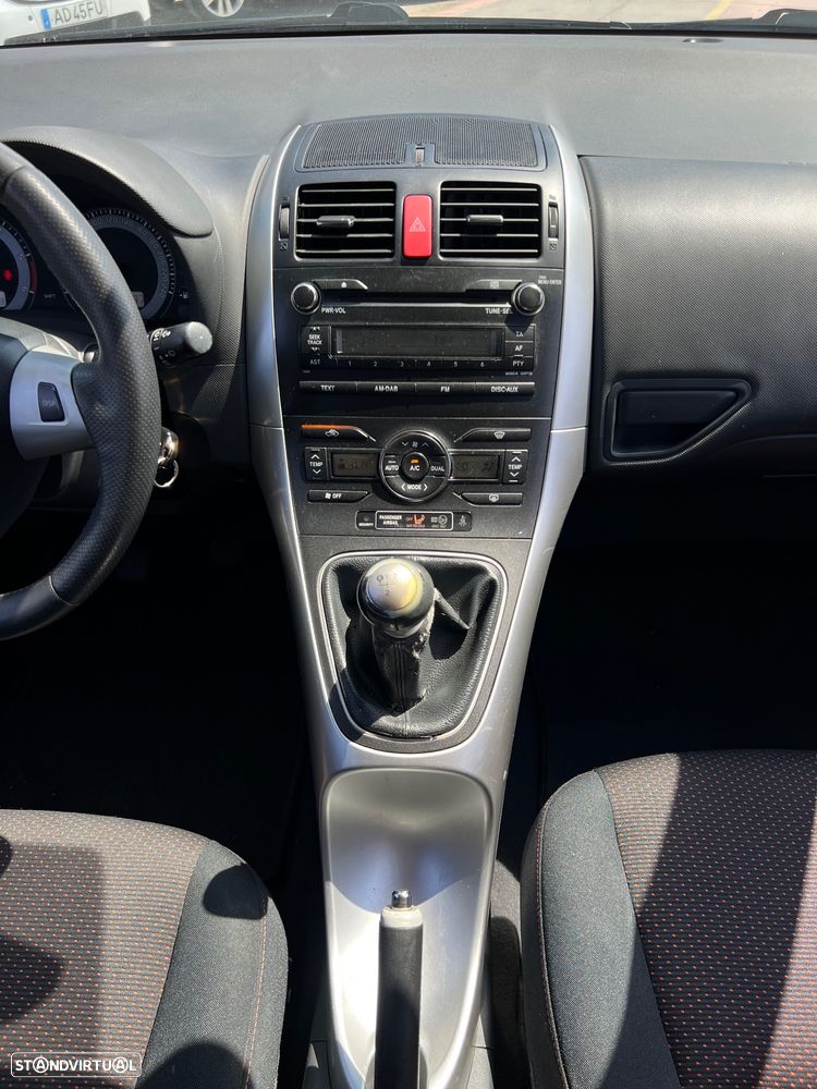 Toyota Auris 1.4 D-4D Sol - 16