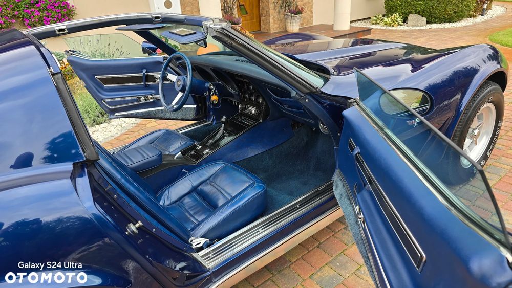 Chevrolet Corvette - 4