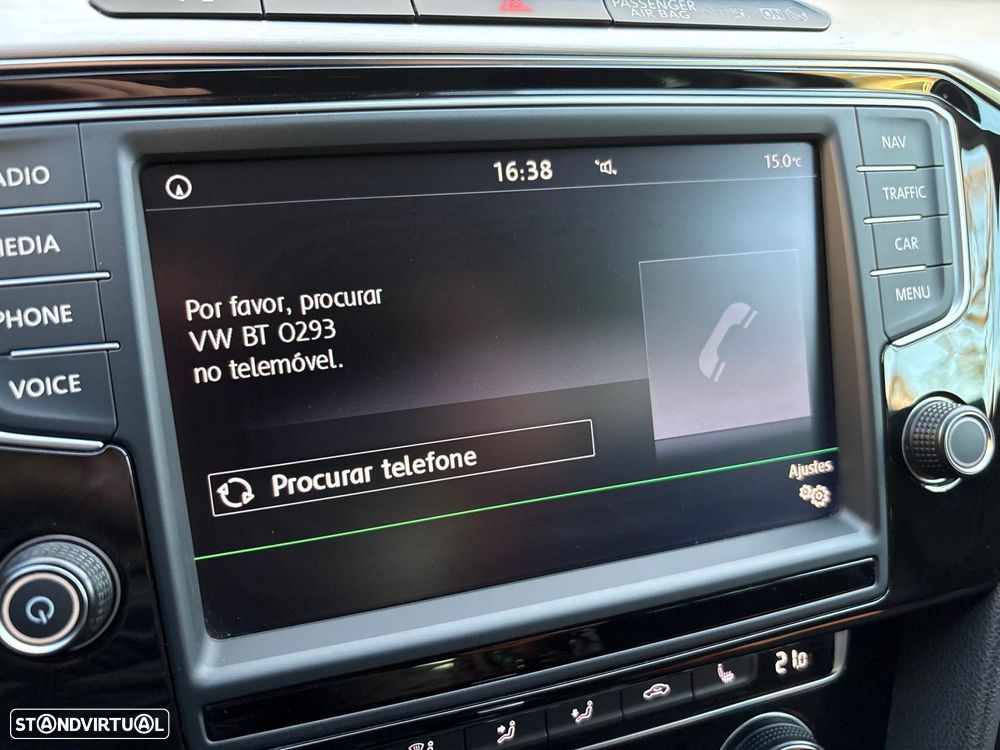 VW Passat Variant 2.0 TDi Highline DSG - 23