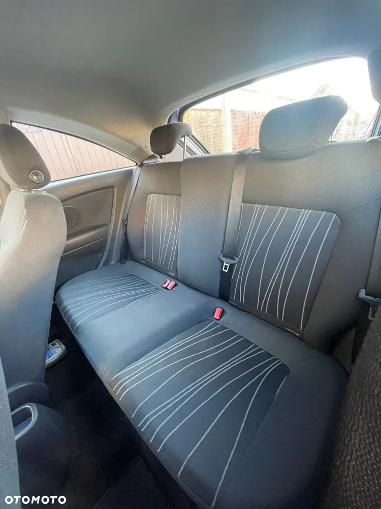 Opel Corsa 1.2 16V Enjoy - 9