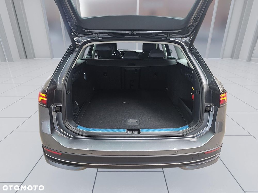 Volkswagen Passat - 19