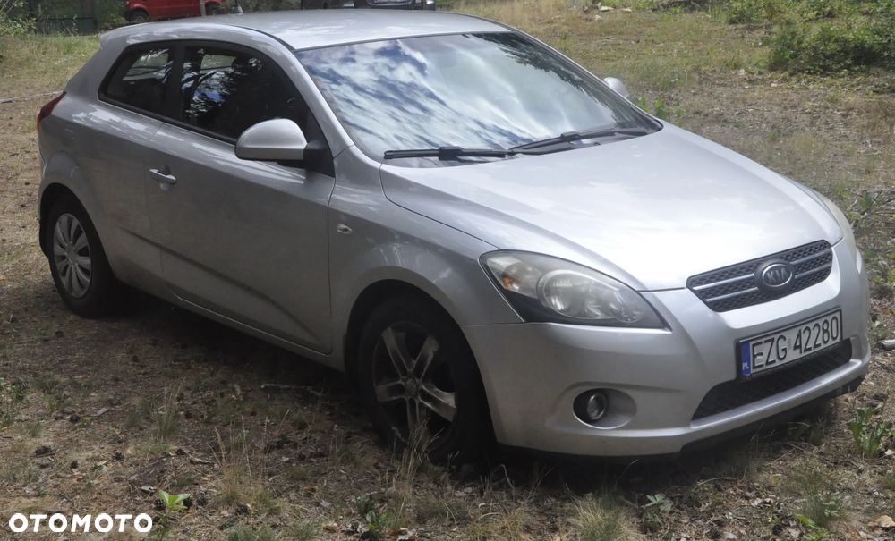 Kia Ceed 1.6 Crdi Comfort - 1