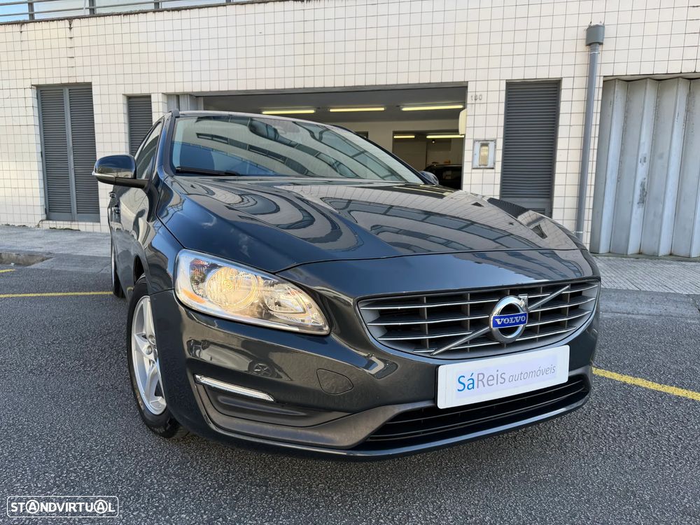 Volvo V60 2.0 D4 Momentum Eco - 46