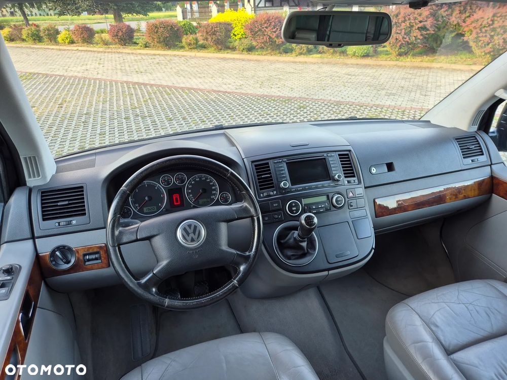 Volkswagen Multivan L1 Highline - 24
