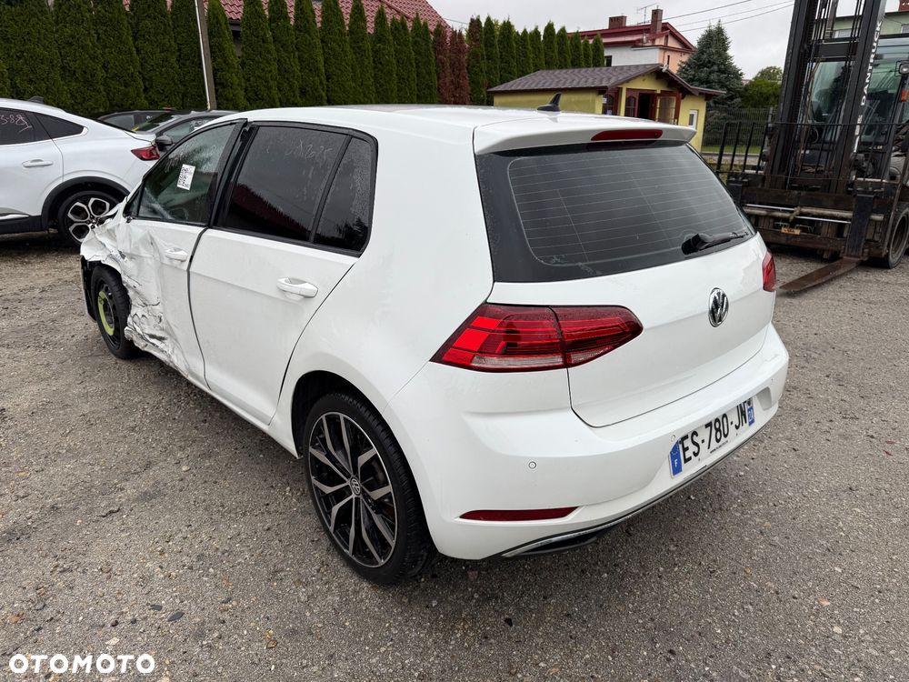 Volkswagen Golf - 5