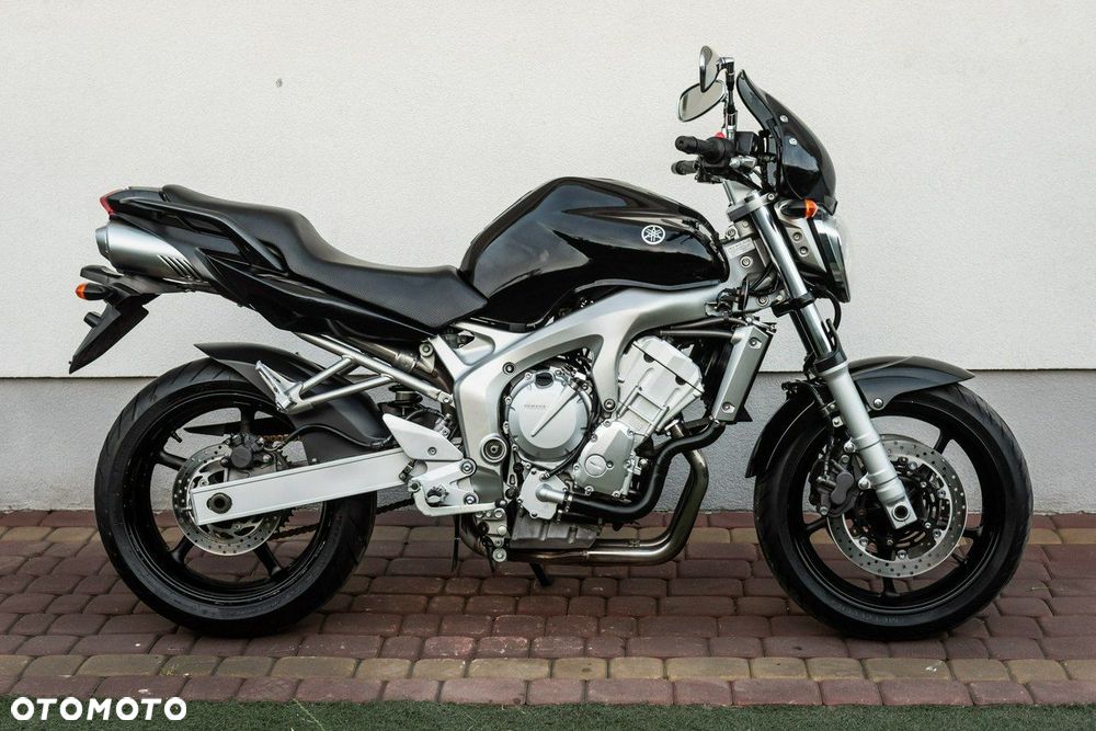 Yamaha FZ - 2