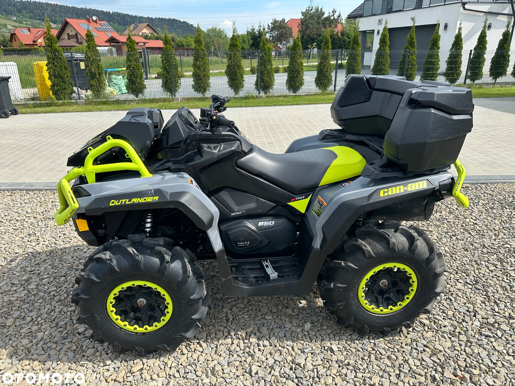 Can-Am Outlander - 32