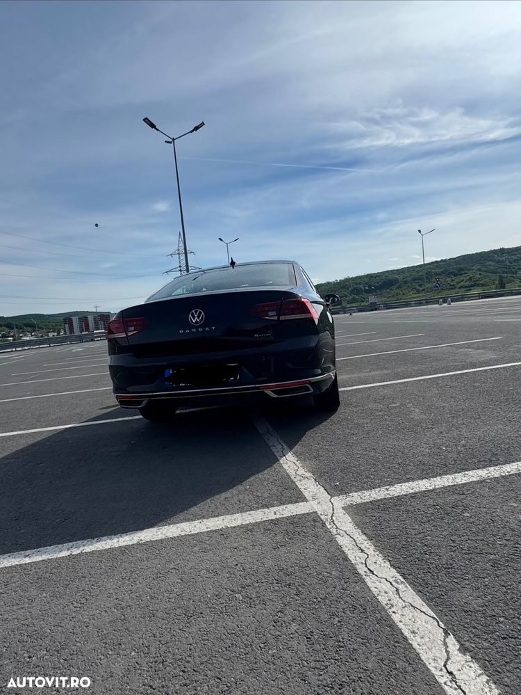 Volkswagen Passat 2.0 TDI DSG 4Mot Highline - 4