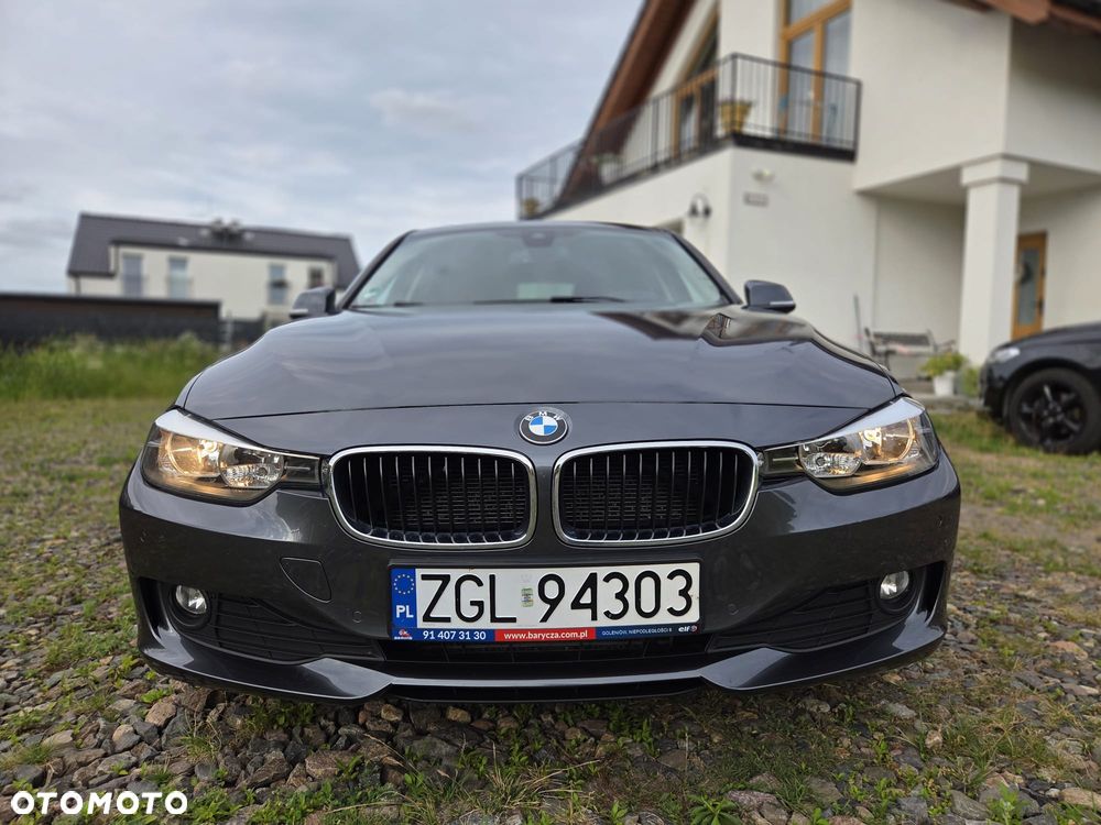 BMW Seria 3 318d - 5