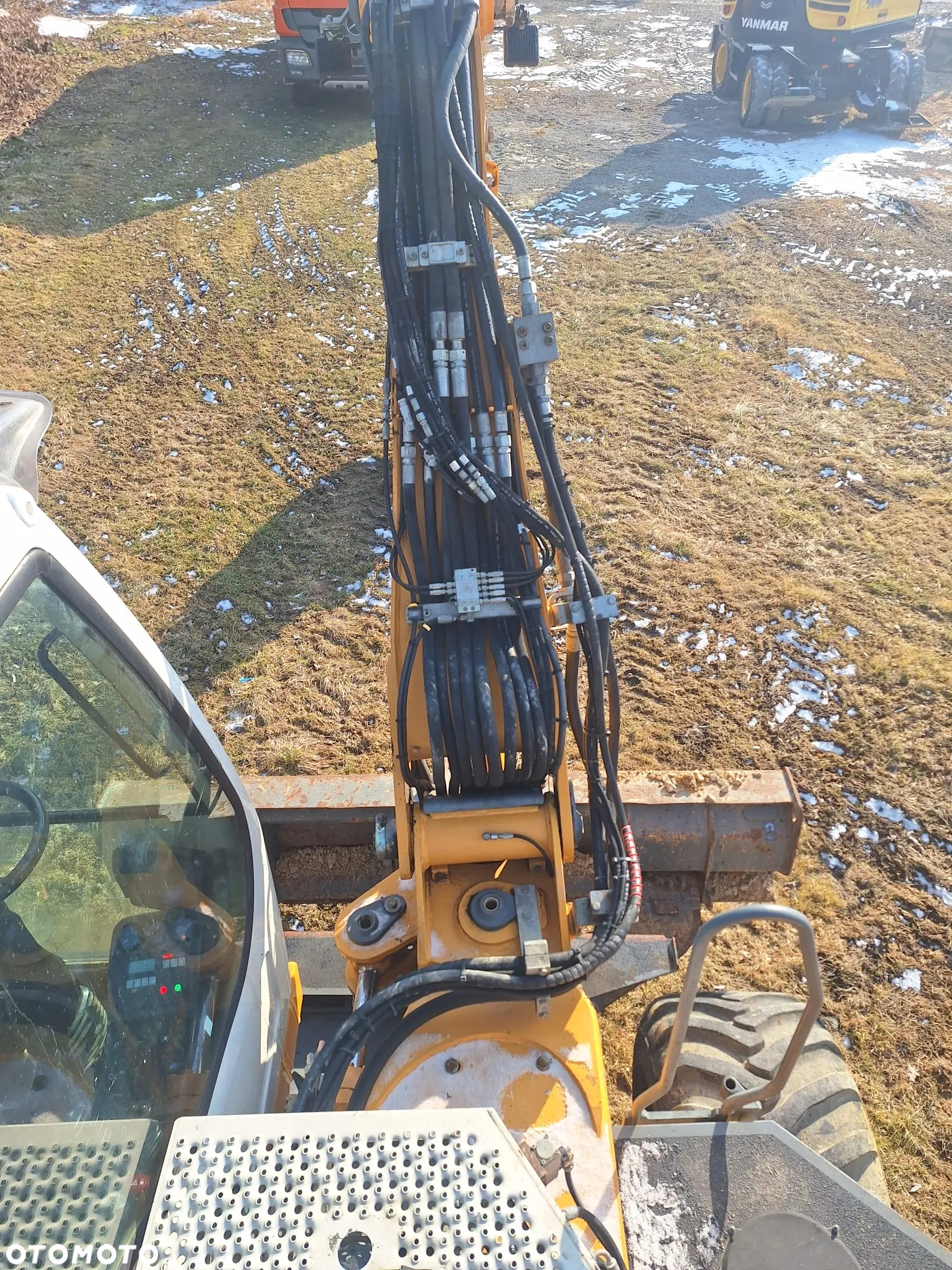 JCB Hydradig - 13