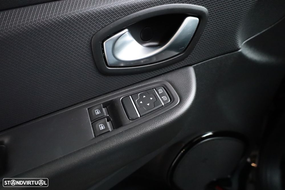 Renault Clio Sport Tourer 0.9 TCE Limited - 22