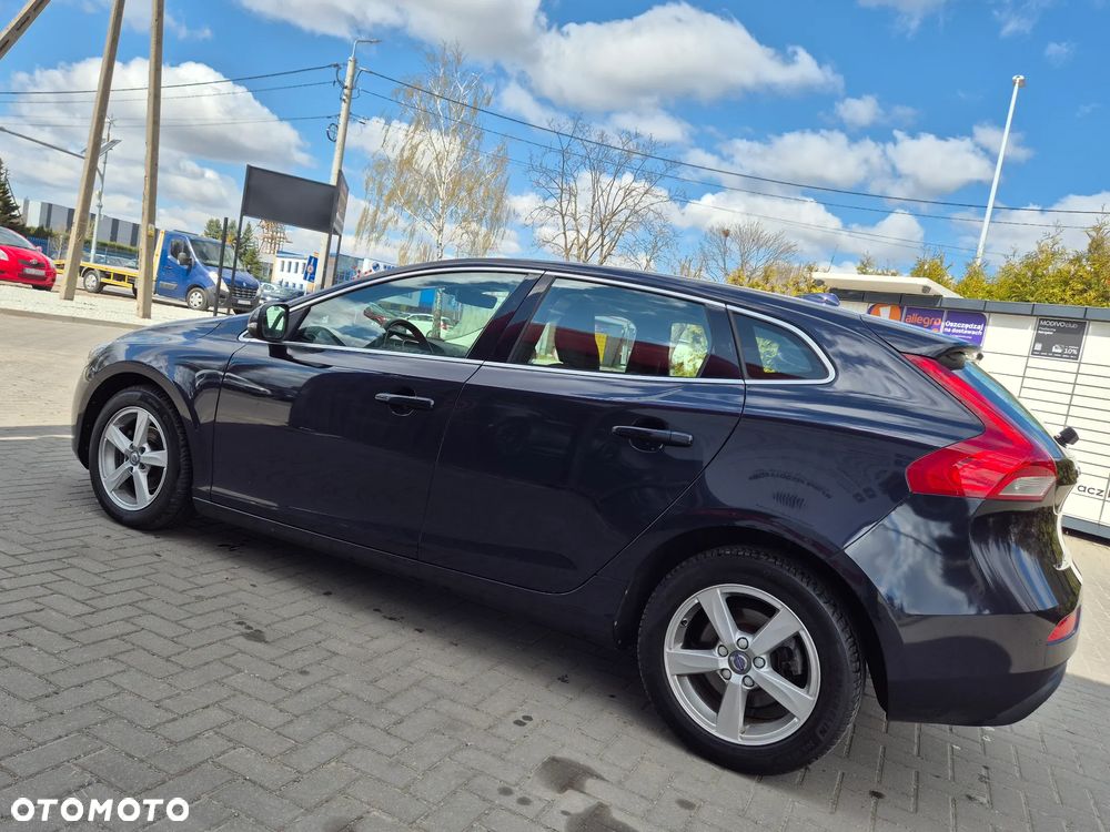 Volvo V40 D2 Momentum - 6